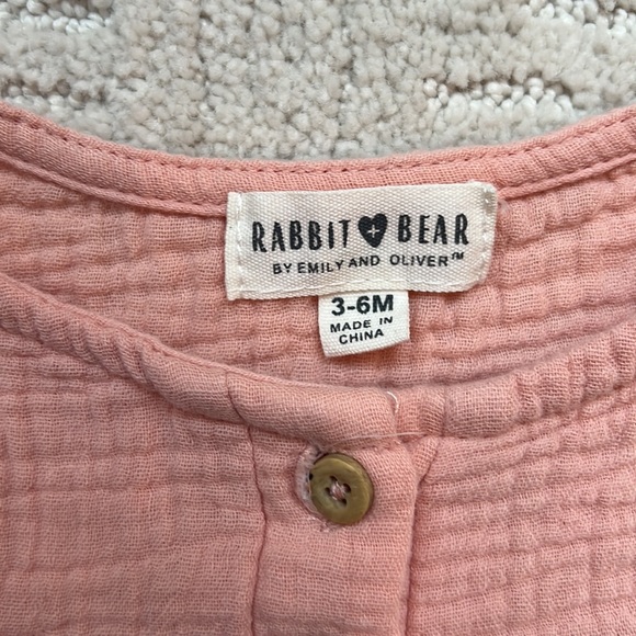 Rabbit + Bear peach baby top - Picture 4 of 8